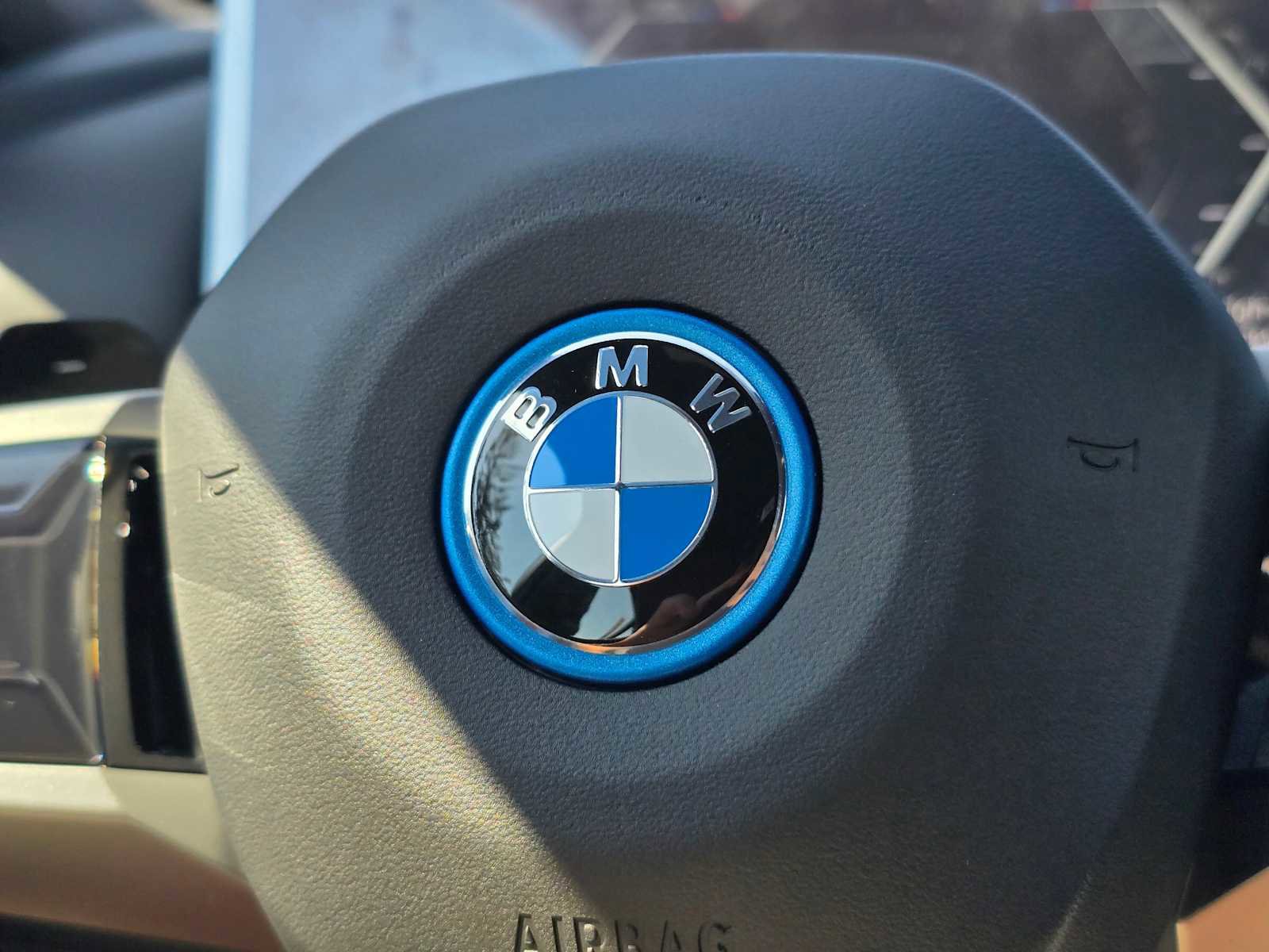 New 2026 BMW 550e xDrive 550e xDrive image 31