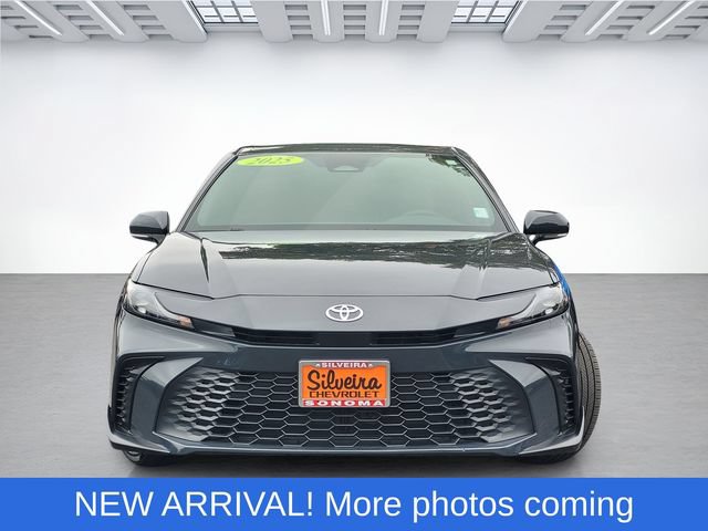 Used 2025 Toyota Camry SE FWD image 2