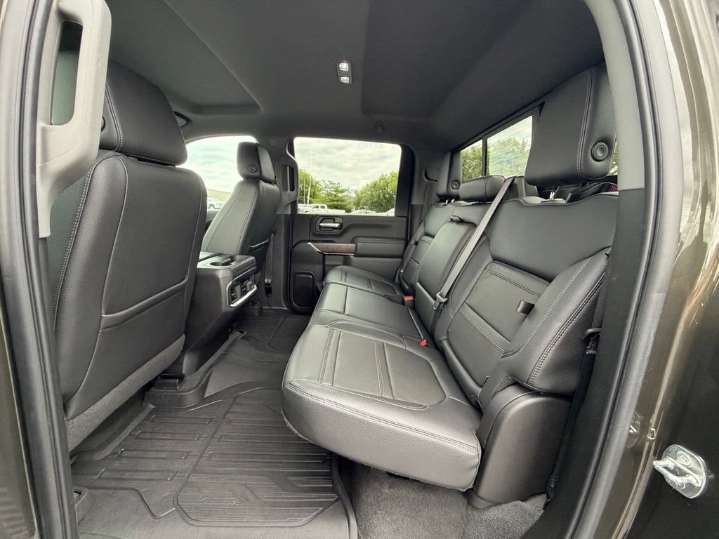 Used 2022 GMC Sierra 3500 Denali AWD/4WD image 6