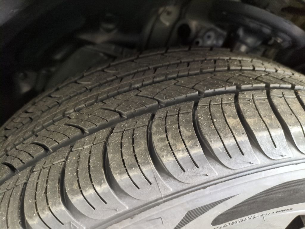 Certified 2023 Honda Pilot Sport image 30