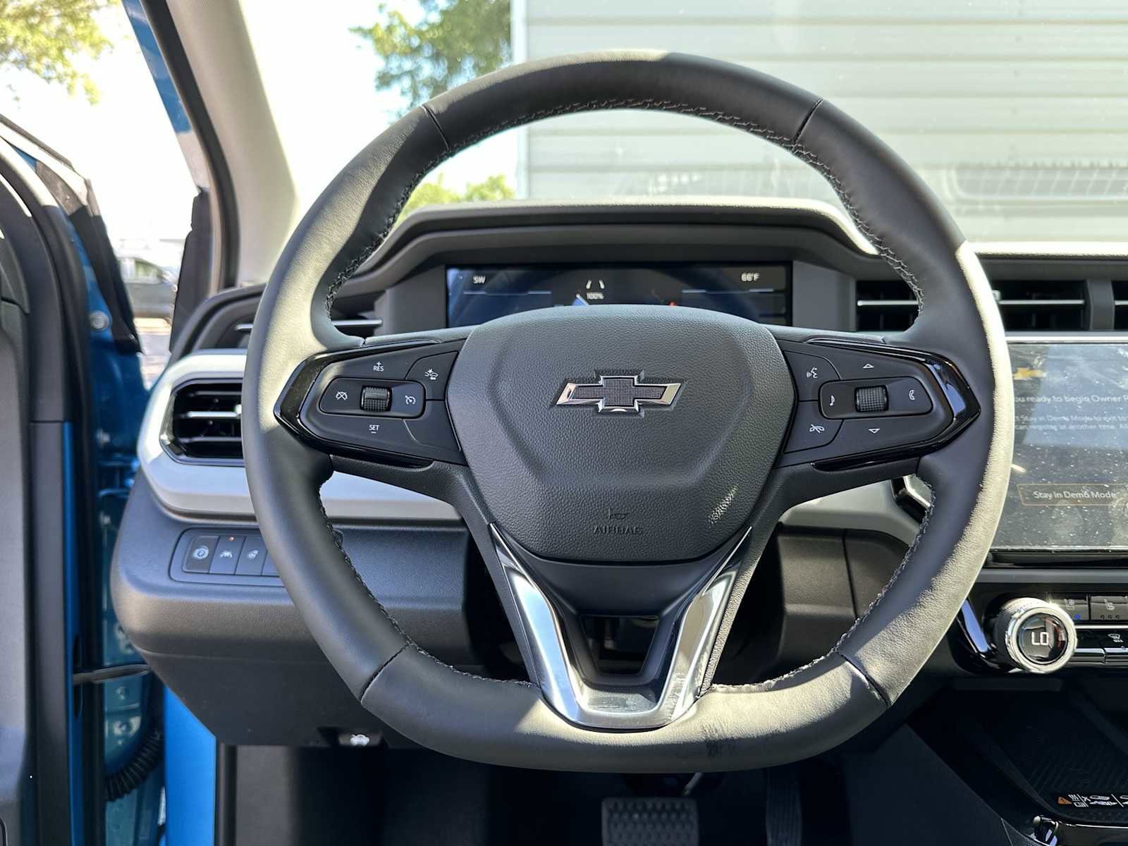 New 2027 Chevrolet Bolt RS w/ Technology Package FWD image 19
