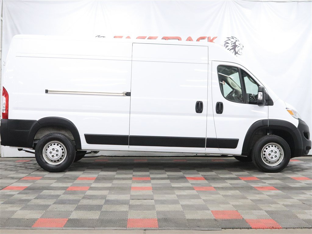 Used 2025 RAM ProMaster 2500 w/ Convenience Group FWD image 4