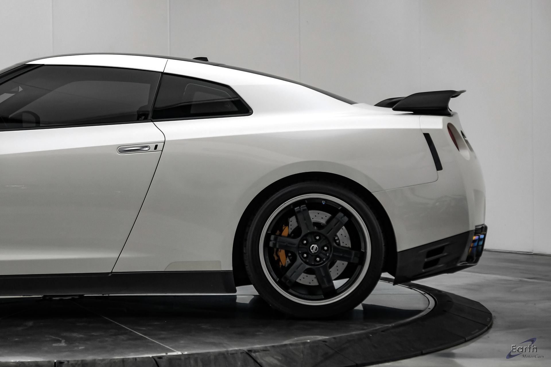 Used 2014 Nissan GT-R Black Edition AWD/4WD image 11