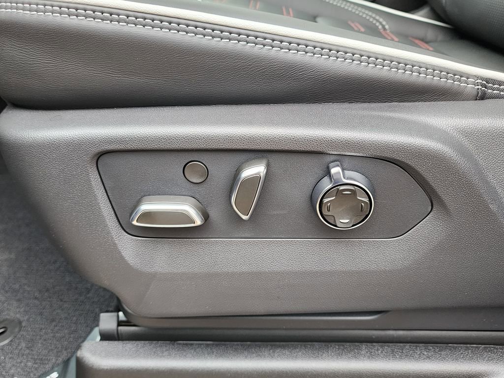 New 2026 GMC Yukon XL AT4 Ultimate image 18