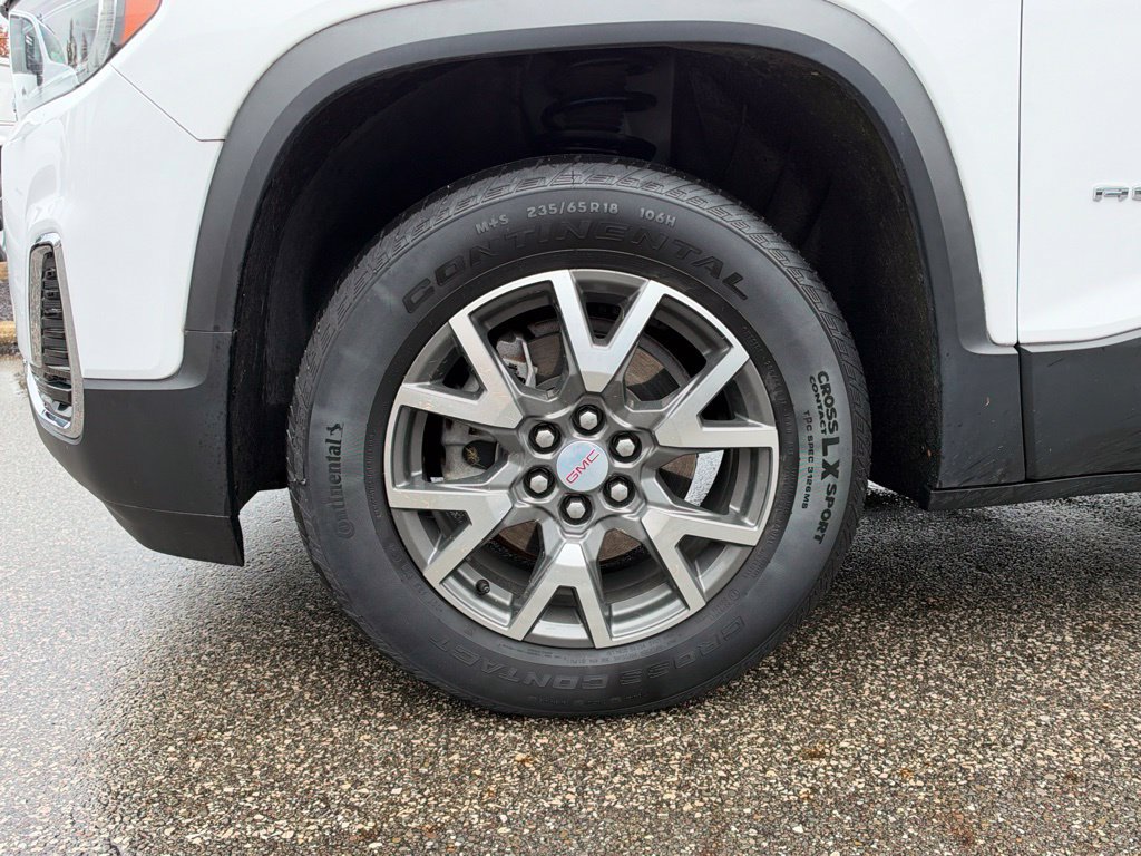 Certified 2023 GMC Acadia SLE w/ Driver Convenience Package FWD image 9