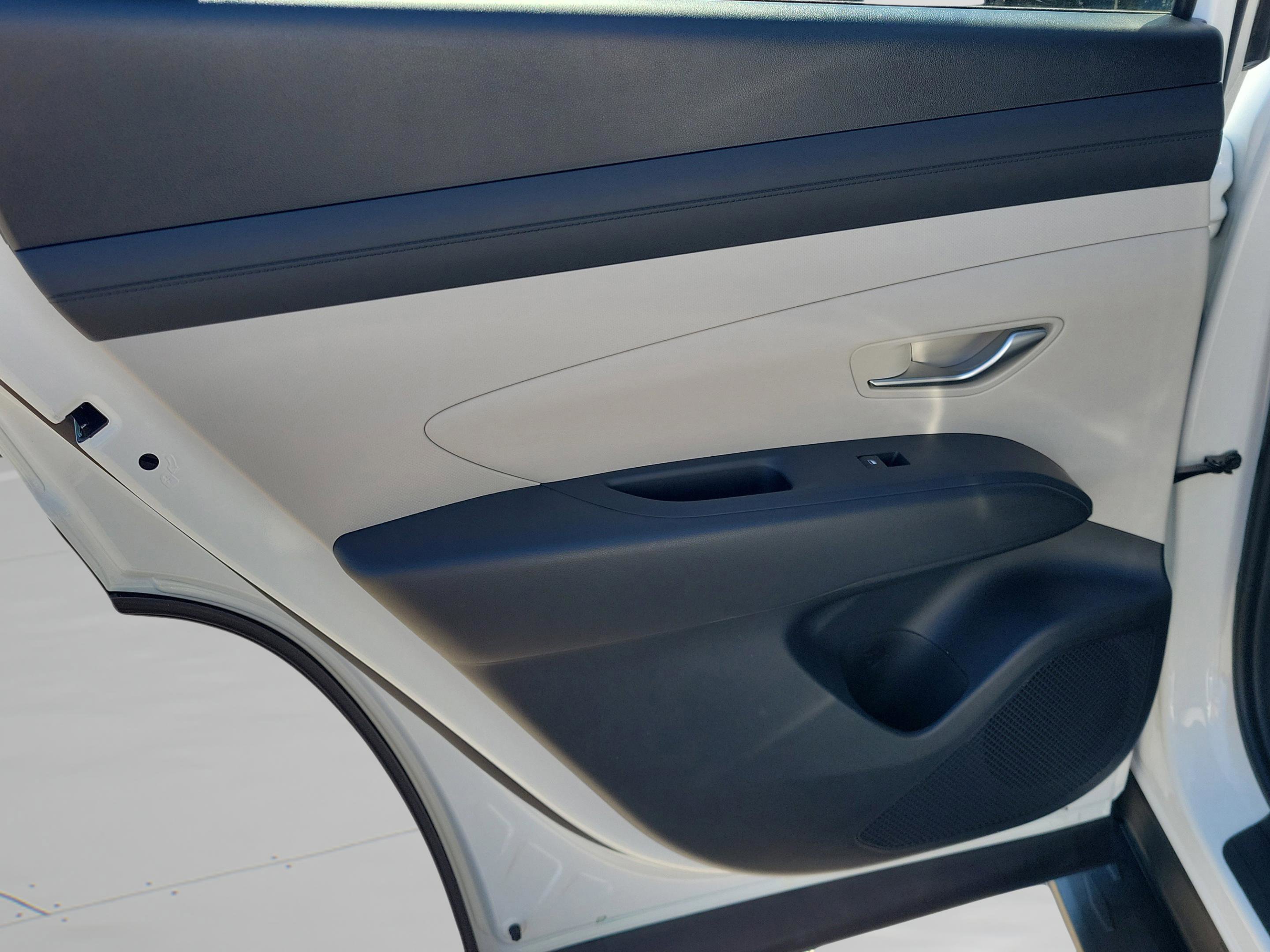 New 2026 Hyundai Tucson SEL image 8