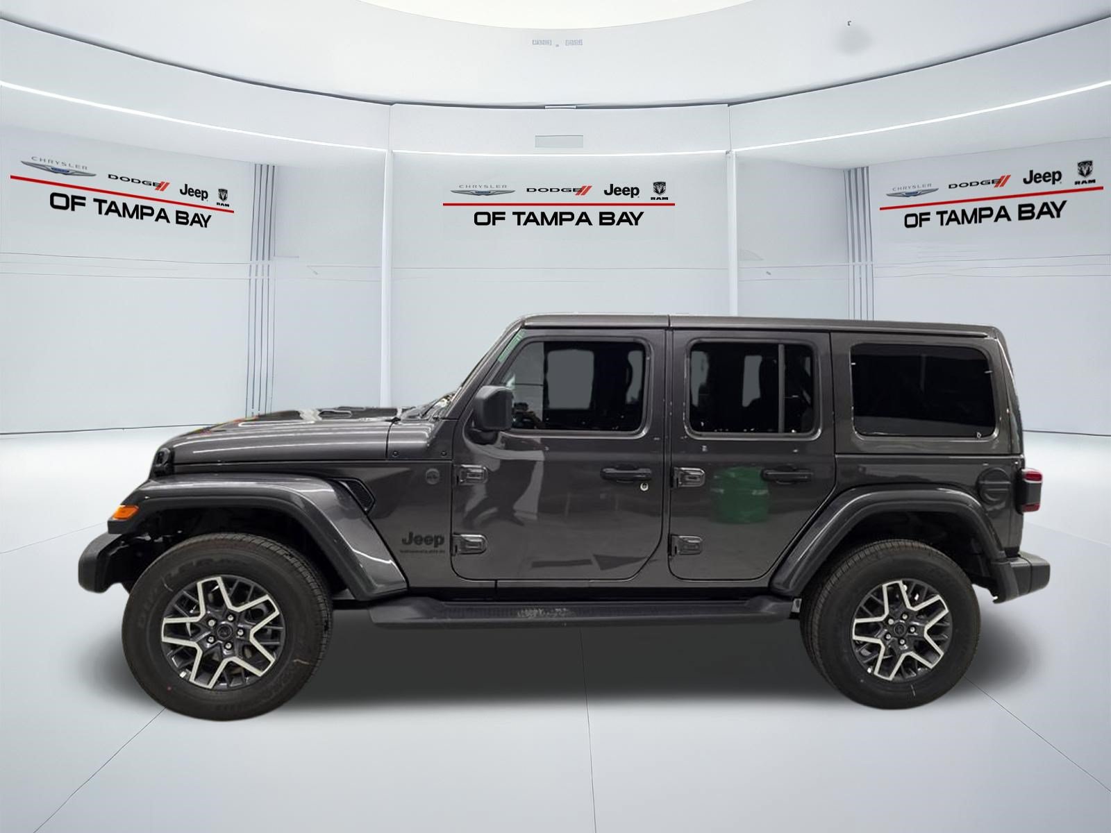 New 2025 Jeep Wrangler Unlimited Sahara AWD/4WD image 3
