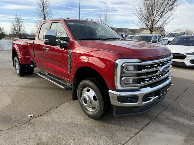 Certified 2023 Ford F350 Lariat w/ Chrome Package image 8