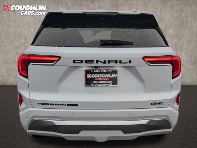 New 2026 GMC Terrain Denali w/ LPO, Black Badging Package image 6
