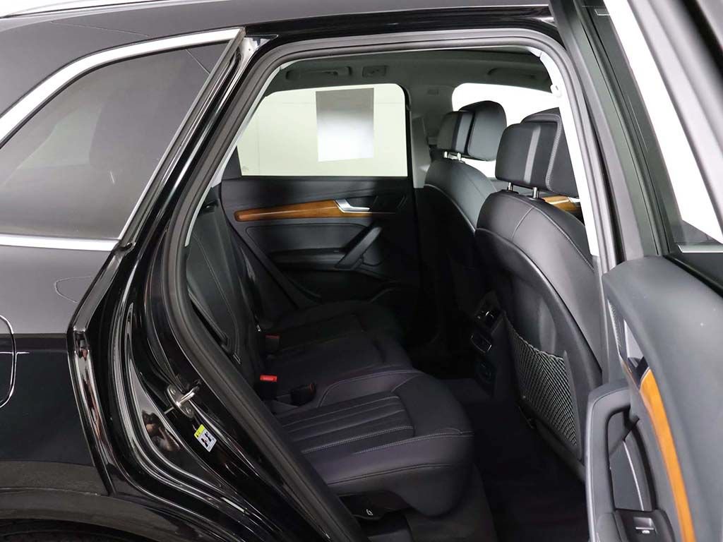 Used 2023 Audi Q5 2.0T Premium Plus w/ Premium Plus Package AWD/4WD image 34