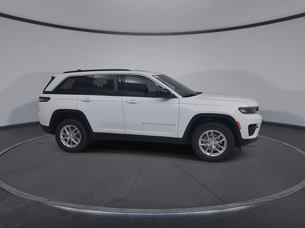 New 2026 Jeep Grand Cherokee Laredo X AWD/4WD image 3
