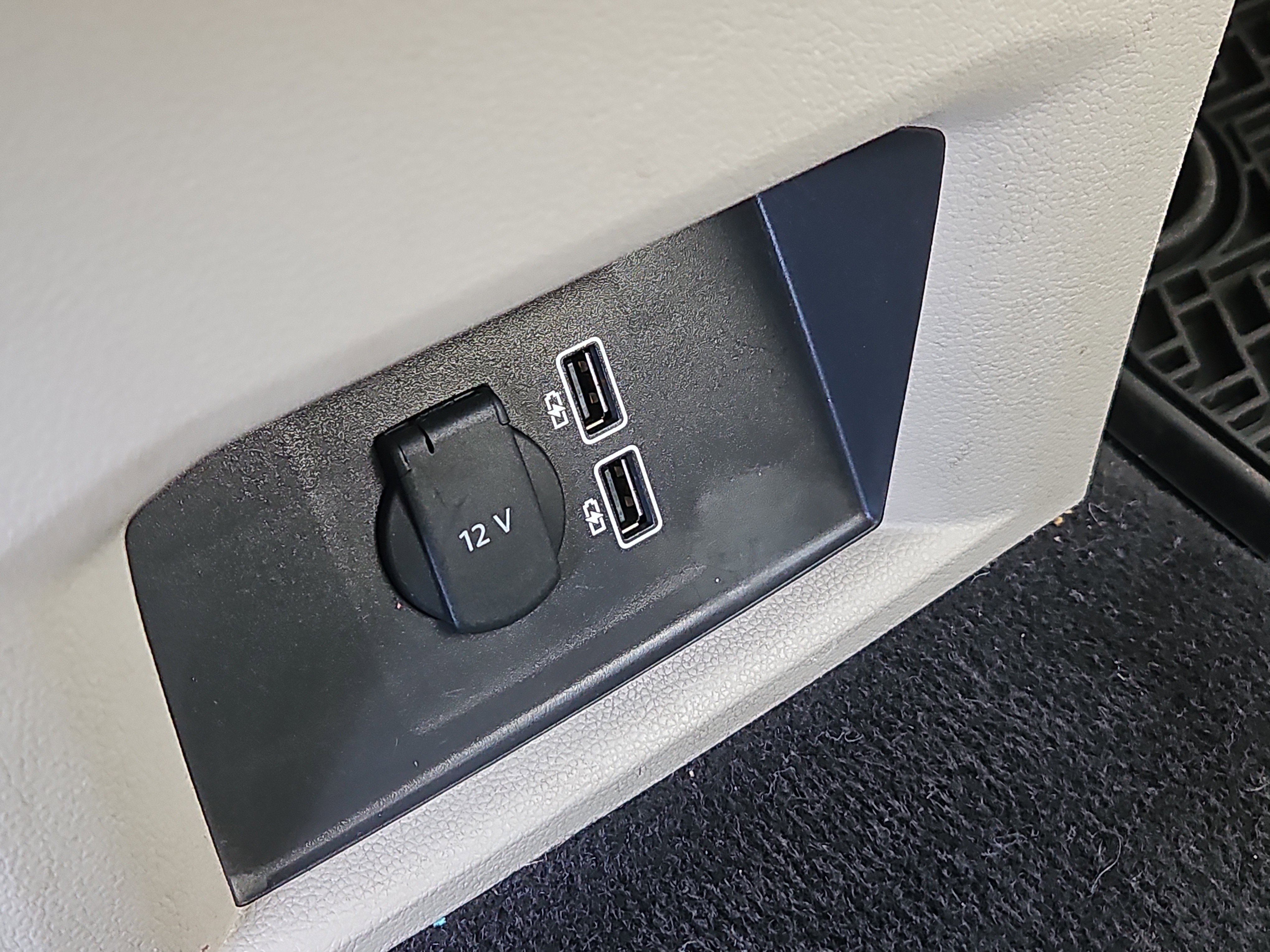 Used 2019 Volkswagen Atlas SE w/ Panoramic Sunroof Package image 13