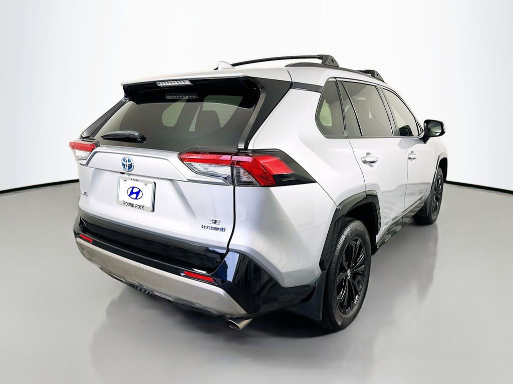 Used 2023 Toyota RAV4 SE w/ Convenience Package image 5