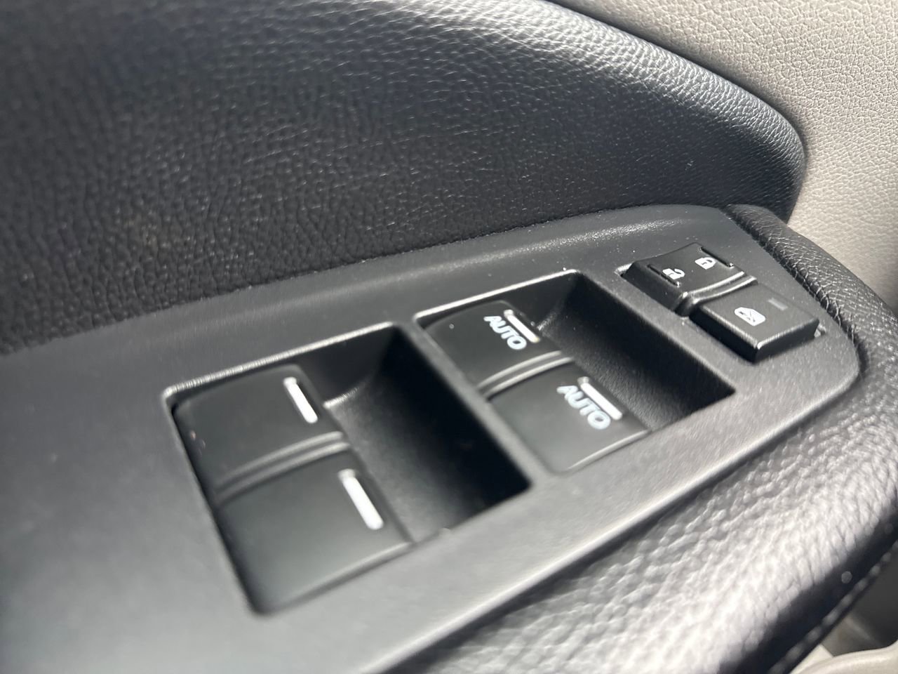 Used 2016 Honda Pilot EX image 30