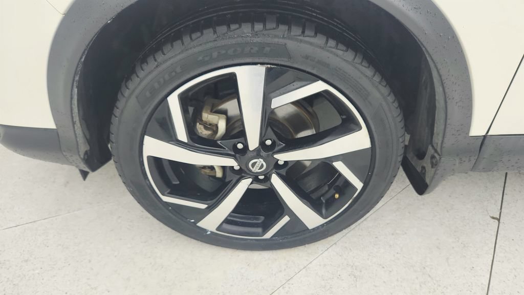 Used 2020 Nissan Rogue Sport SL FWD image 23