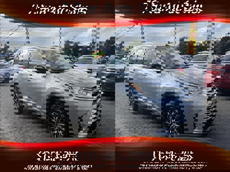 Used 2017 Toyota Highlander XLE image 1