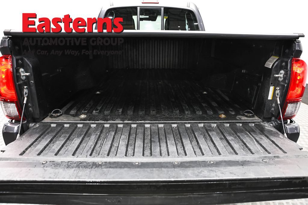 Used 2021 Toyota Tacoma SR w/ SX Package AWD/4WD image 9