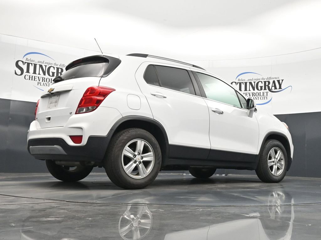 Used 2020 Chevrolet Trax LT w/ LT Convenience Package FWD image 32