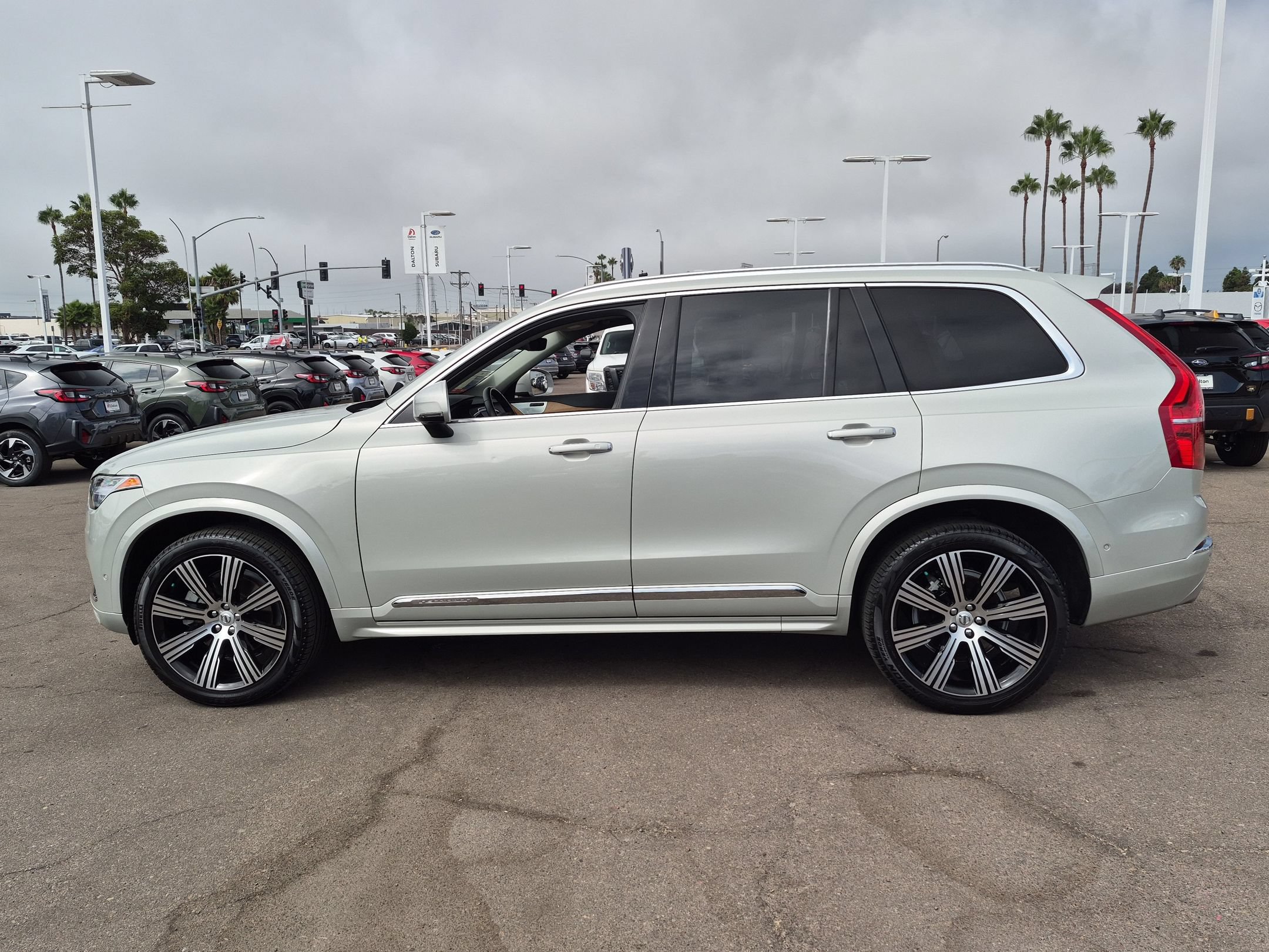 Used 2020 Volvo XC90 T6 Inscription AWD/4WD image 4