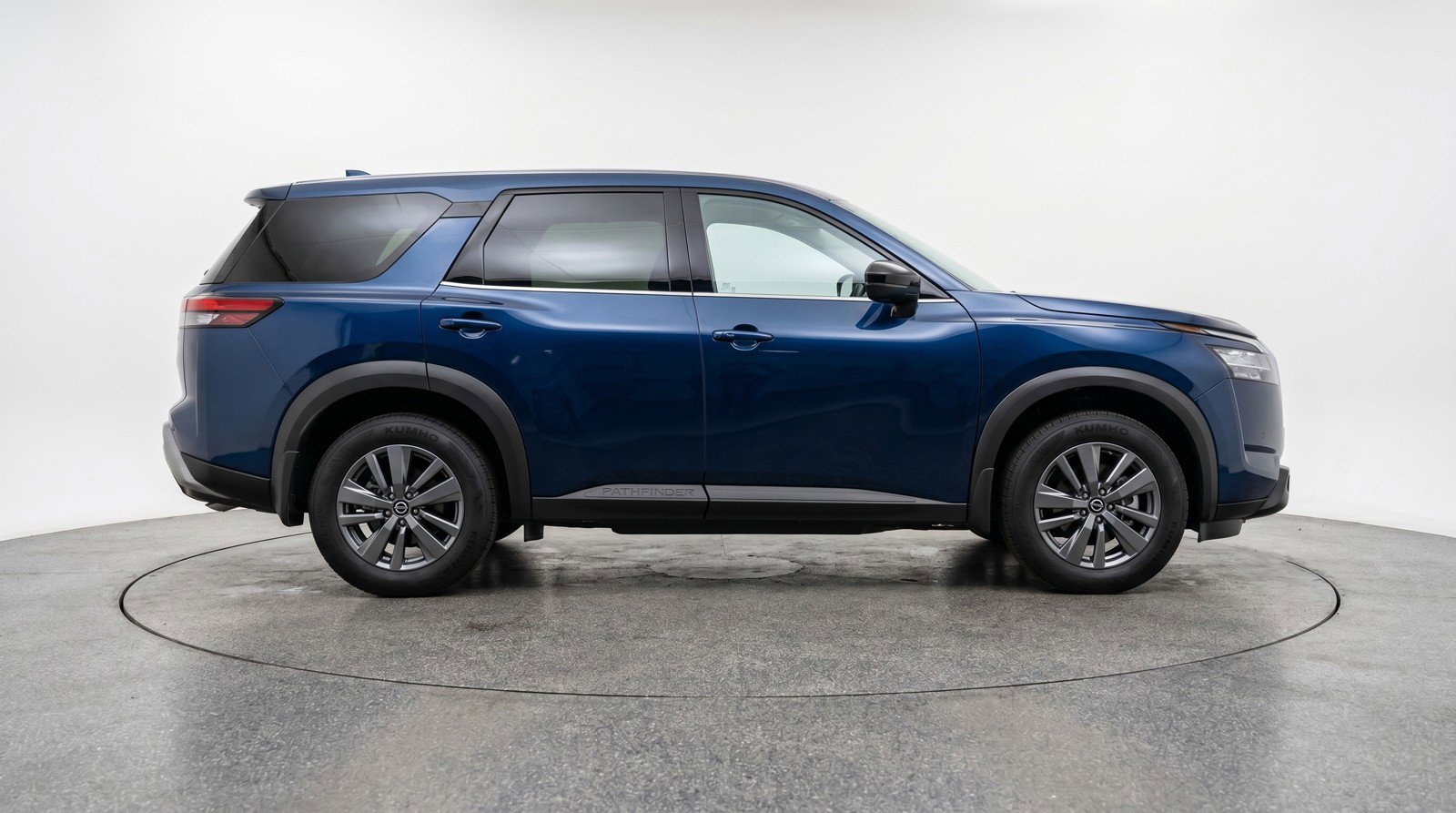 Used 2025 Nissan Pathfinder SV AWD/4WD image 11