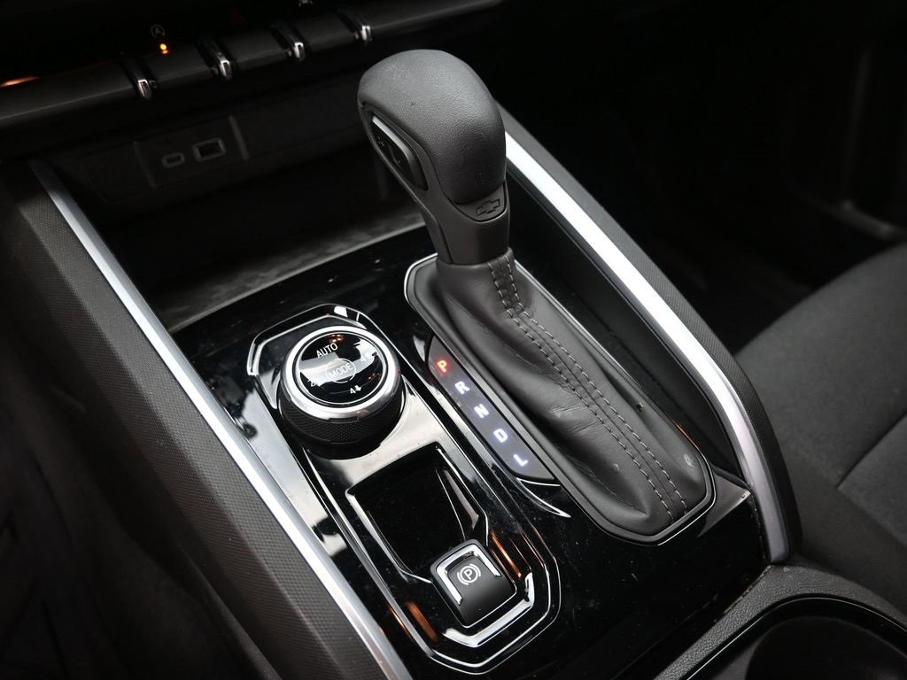 Used 2025 Chevrolet Colorado Trail Boss image 28