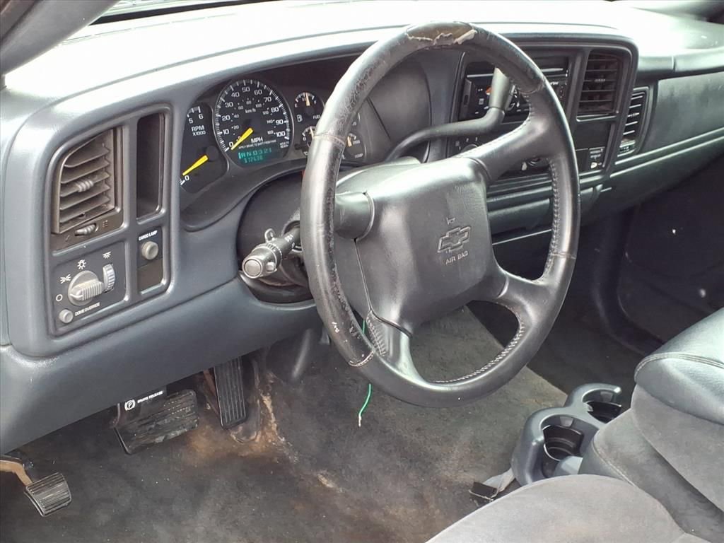 Used 2001 Chevrolet Silverado 1500 LS w/ Firm Ride Suspension Pkg image 12