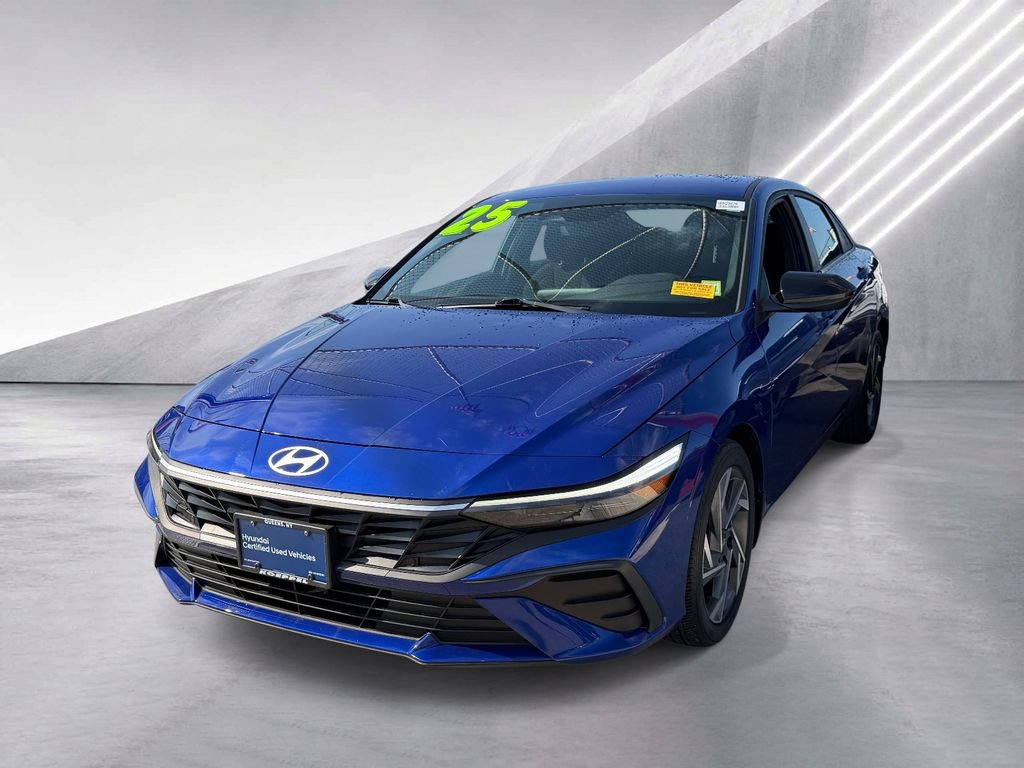 Certified 2025 Hyundai Elantra Sport FWD image 4