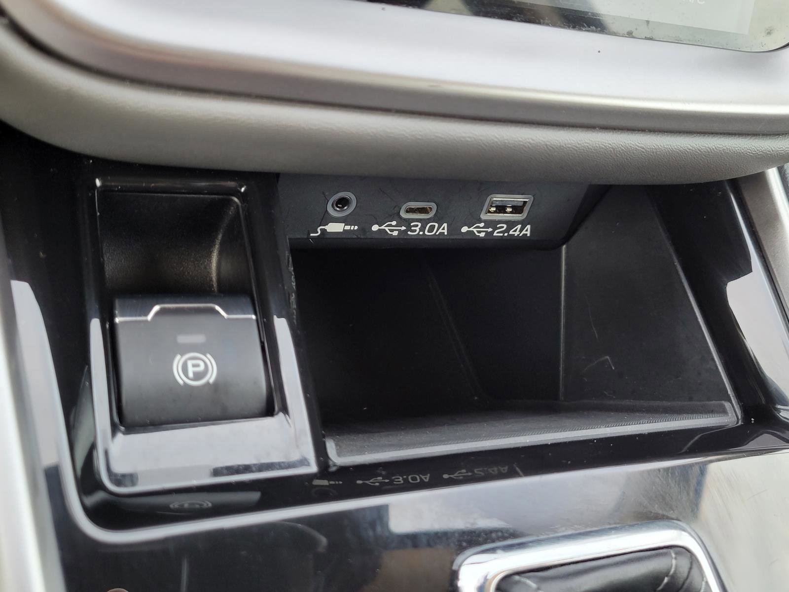 Certified 2025 Subaru Outback Onyx Edition AWD/4WD image 29