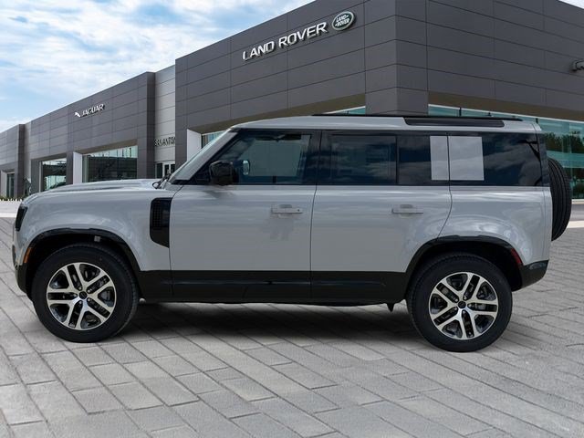 New 2026 Land Rover Defender 110 X-Dynamic SE AWD/4WD image 2
