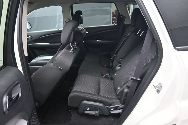 Used 2016 Dodge Journey SE w/ Flexible Seating Group FWD image 12