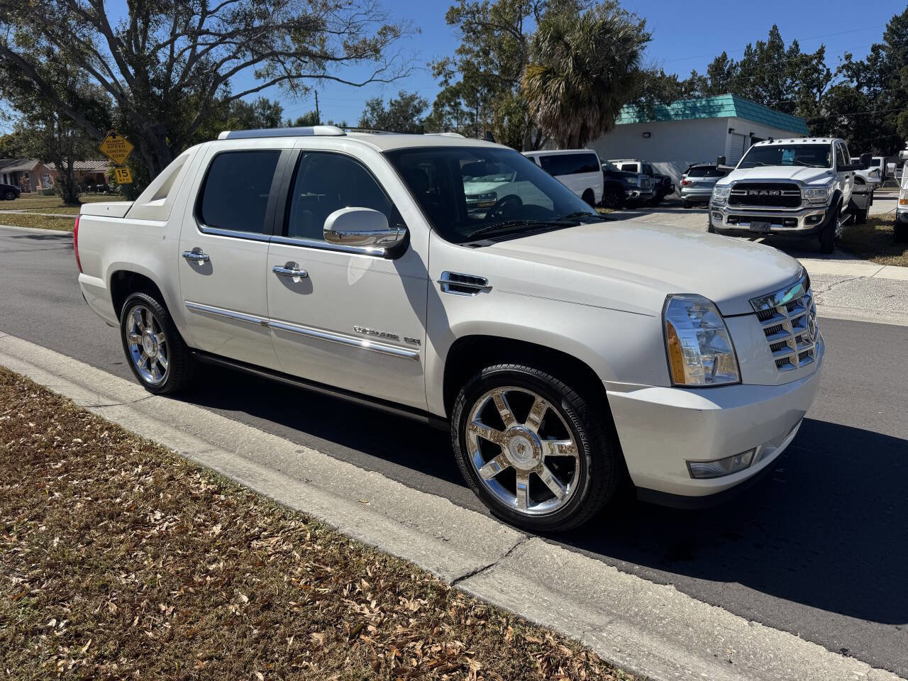 Used 2012 Cadillac Escalade EXT Premium image 2