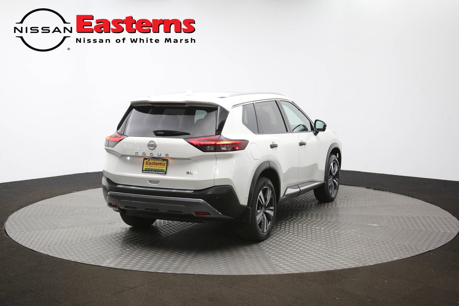 Used 2022 Nissan Rogue SL w/ SL Premium Package image 42
