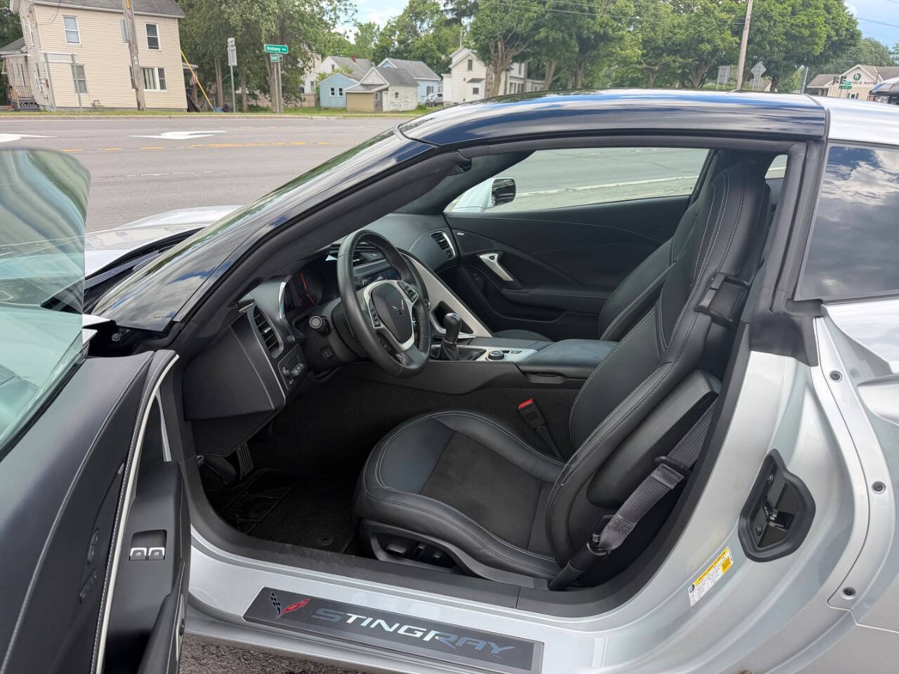 Used 2015 Chevrolet Corvette Stingray Coupe w/ 3LT Preferred Equipment Group RWD image 9