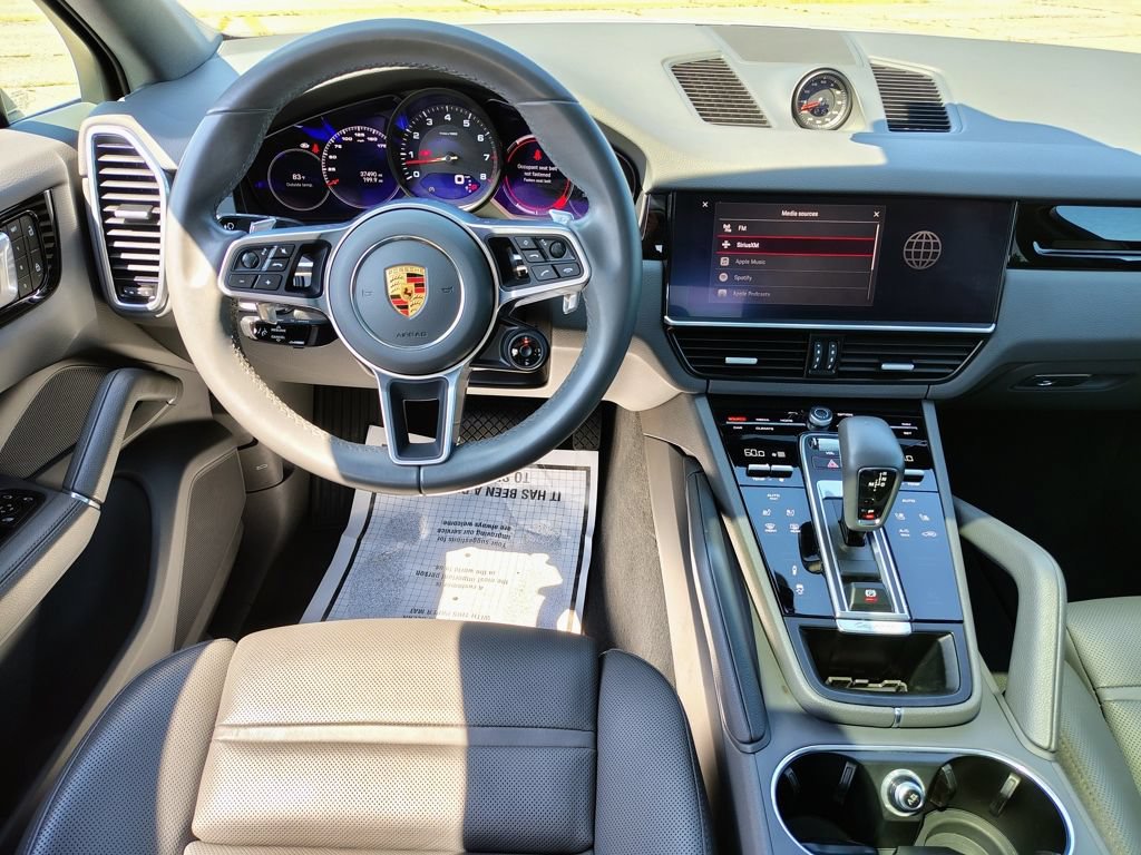 Used 2023 Porsche Cayenne Coupe AWD/4WD image 33