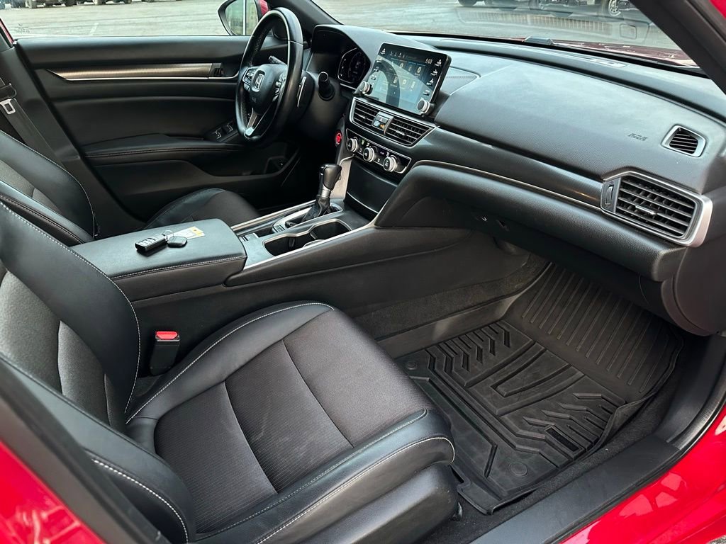Used 2018 Honda Accord Sport image 15