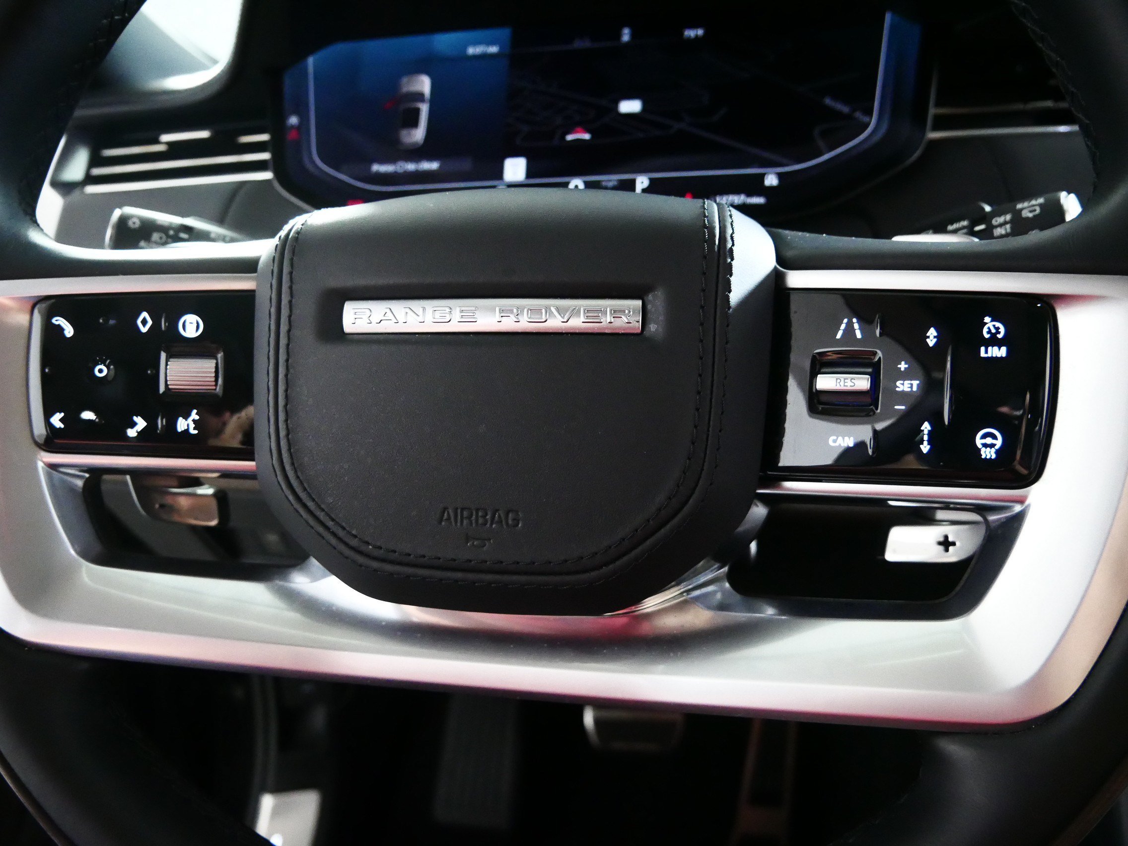 Used 2024 Land Rover Range Rover Autobiography AWD/4WD image 25