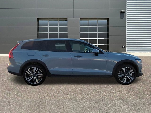 New 2026 Volvo V60 B5 Cross Country Plus w/ Protection Package Premier image 8
