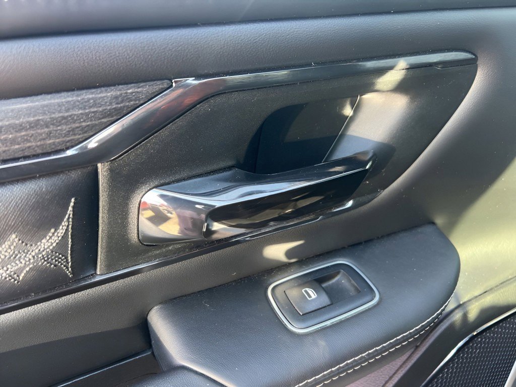 Used 2022 RAM 1500 Limited w/ Body-Colour Bumper Group image 15