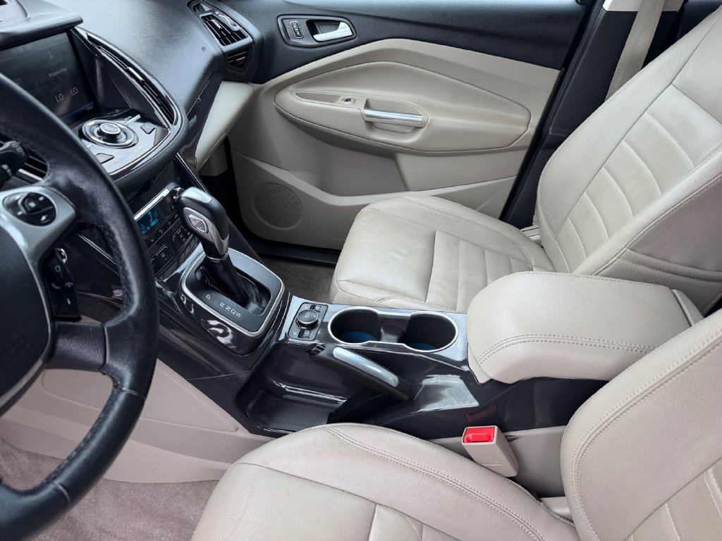 Used 2014 Ford Escape Titanium w/ Equipment Group 401A FWD image 12
