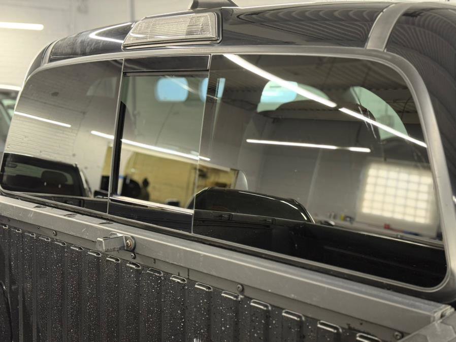 Used 2018 Toyota Tacoma TRD Sport image 21