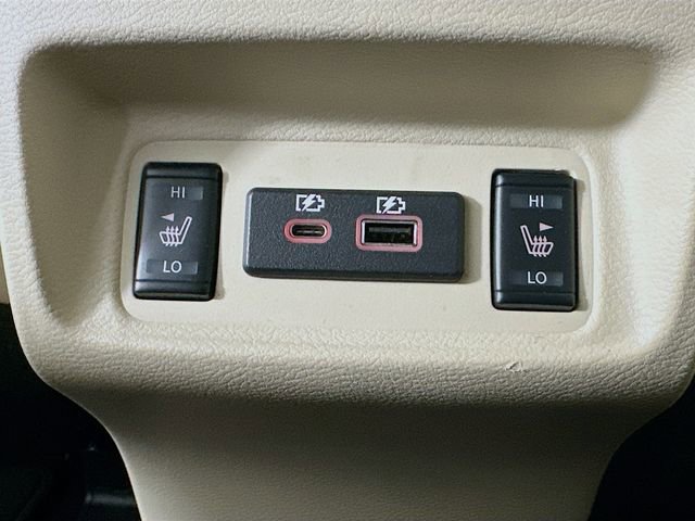 Used 2023 Nissan Maxima Platinum w/ Sport Mat Group FWD image 27