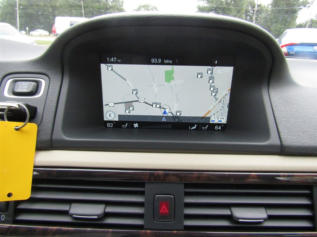 Used 2016 Volvo XC70 T5 Premier w/ Proximity Package image 20