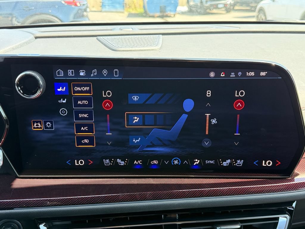 New 2027 Chevrolet Traverse RS FWD image 17