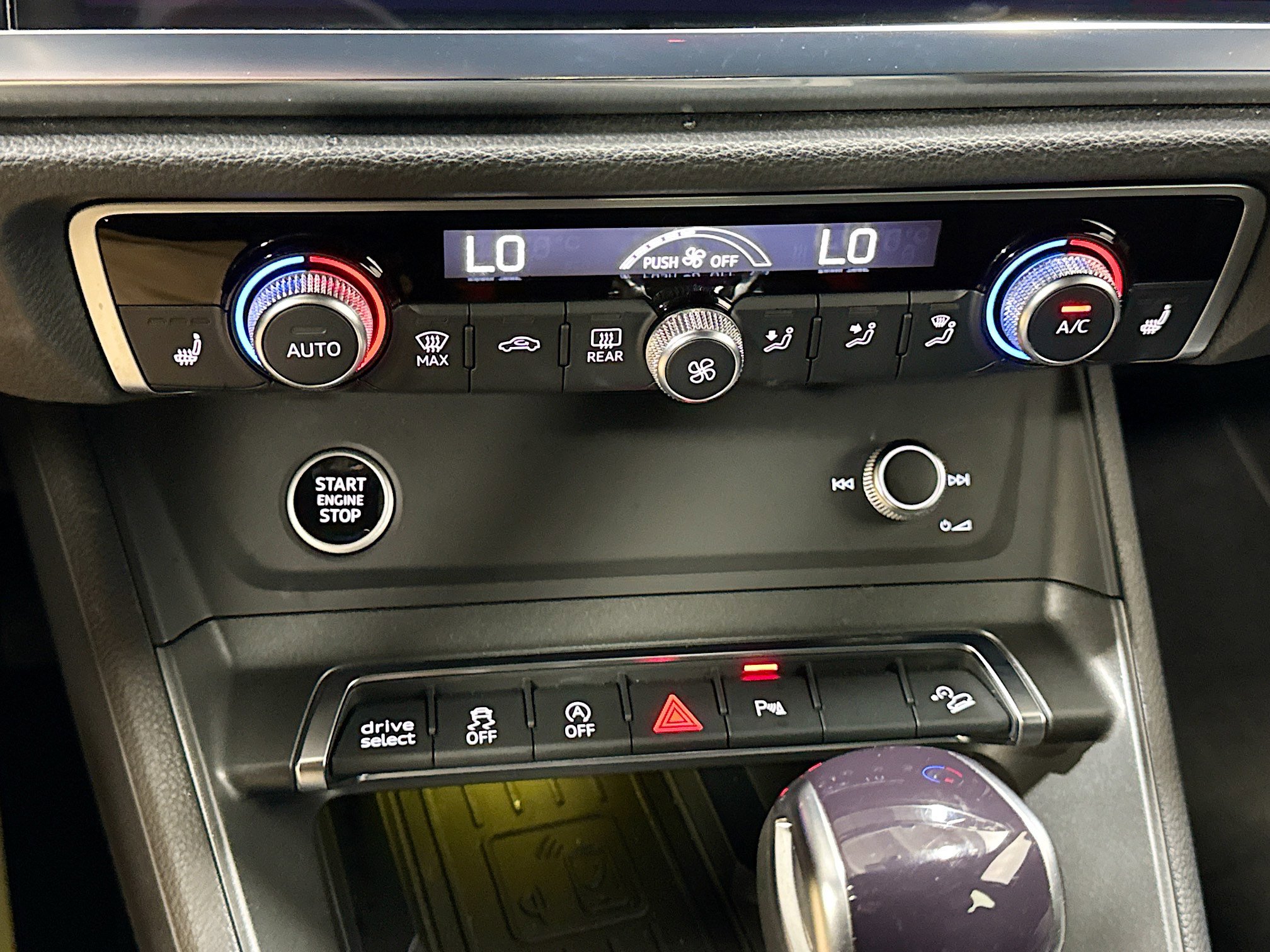 Used 2024 Audi Q3 2.0T Premium Plus image 28