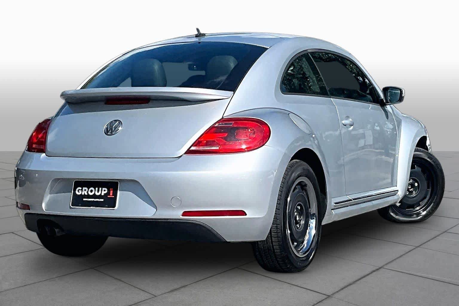 Used 2012 Volkswagen Beetle 2.5 FWD image 11