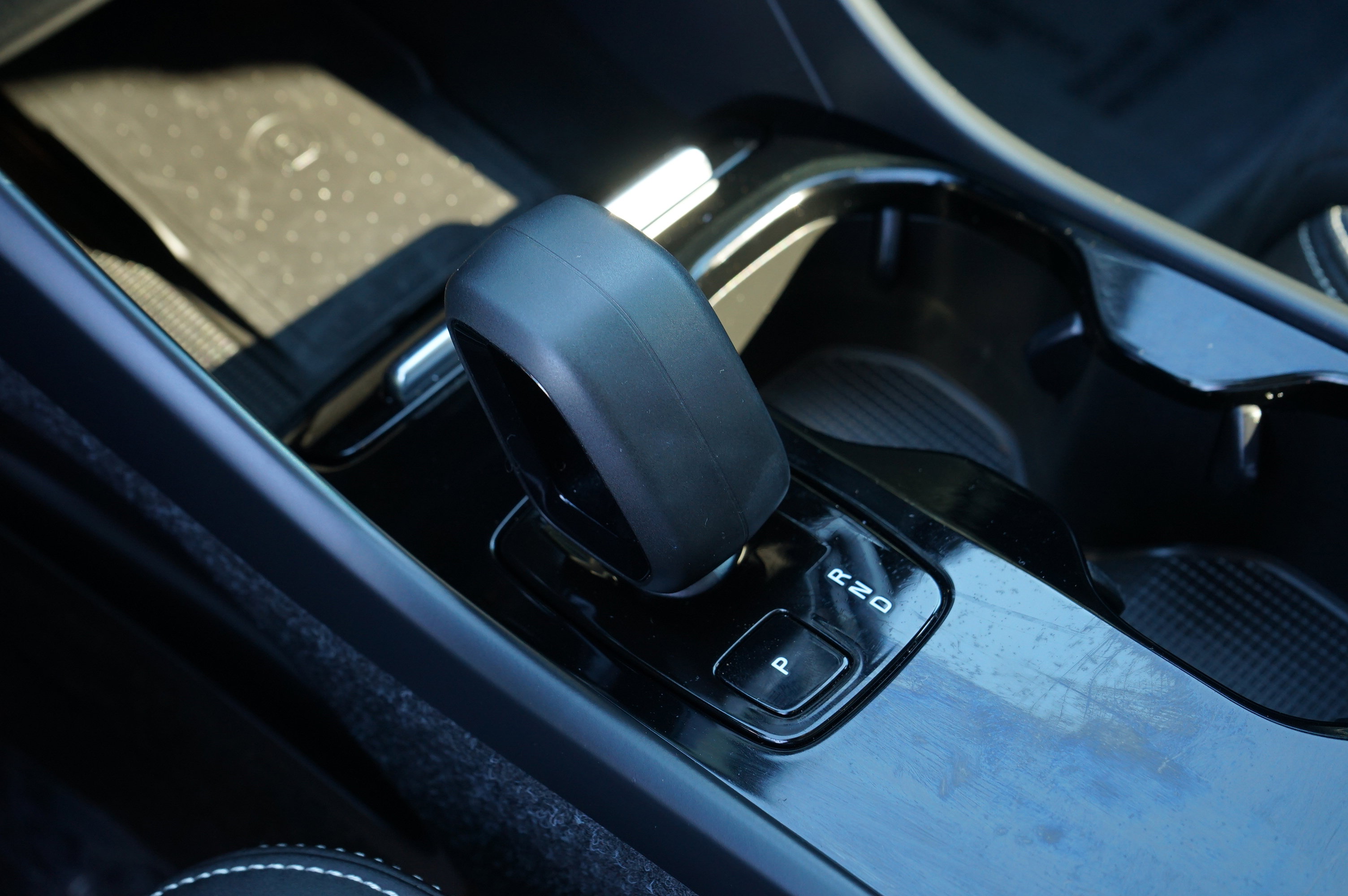 Used 2023 Volvo XC40 Recharge Ultimate image 23