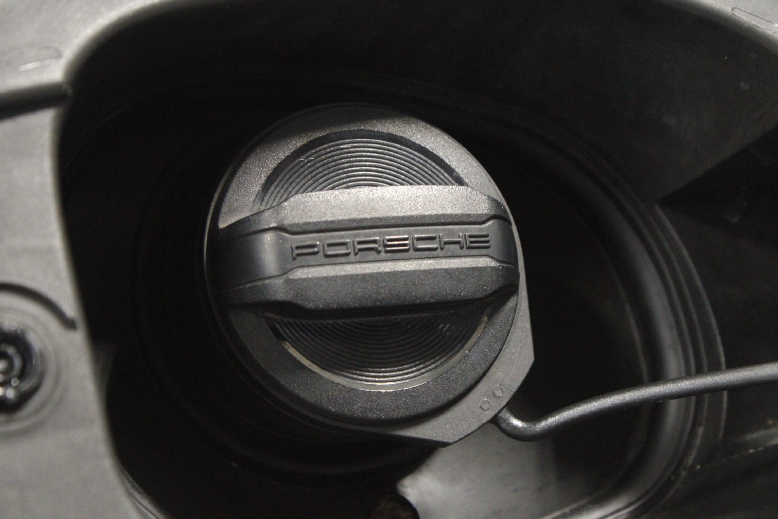 Used 2022 Porsche Macan AWD/4WD image 37