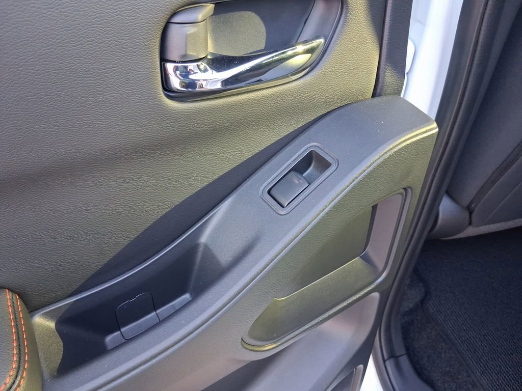 Certified 2025 Nissan Frontier PRO-4X AWD/4WD image 12