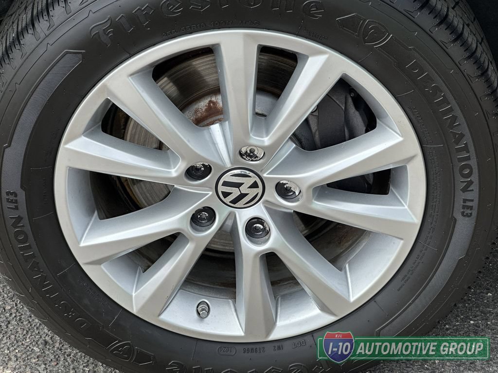 Used 2013 Volkswagen Touareg Sport AWD/4WD image 8