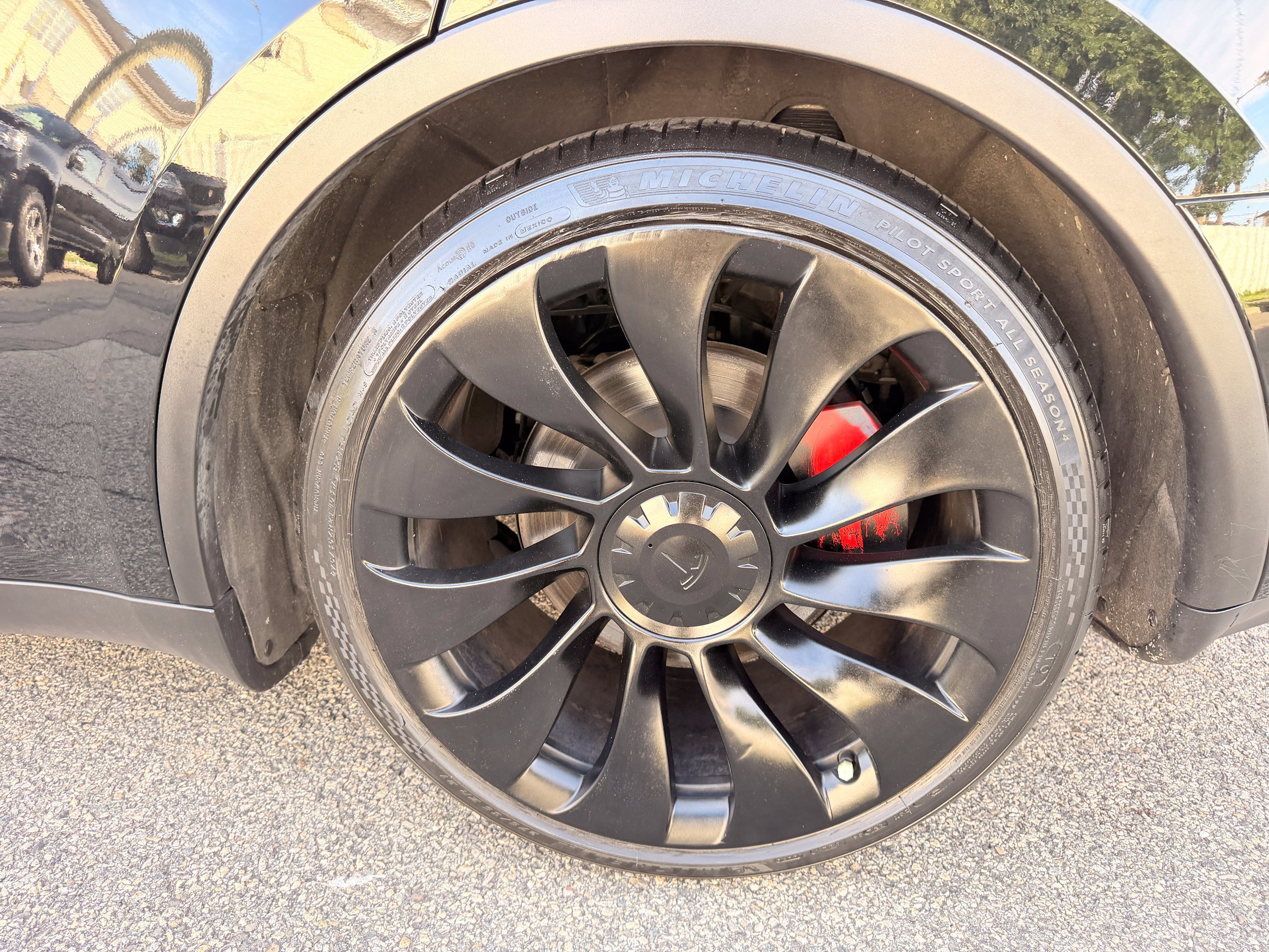 Used 2023 Tesla Model Y Performance AWD/4WD image 33